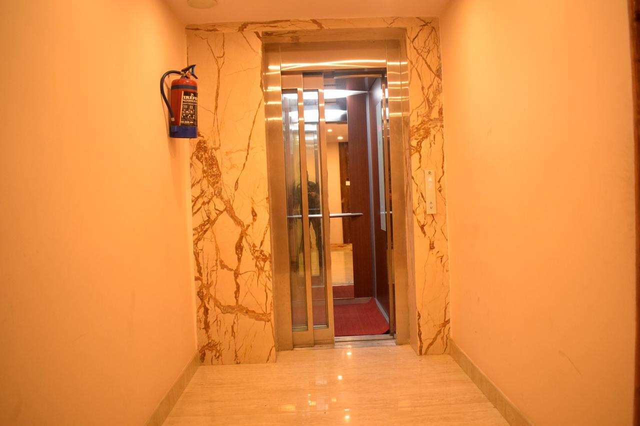 Hotel Hari Vilaas Varanasi Exterior photo
